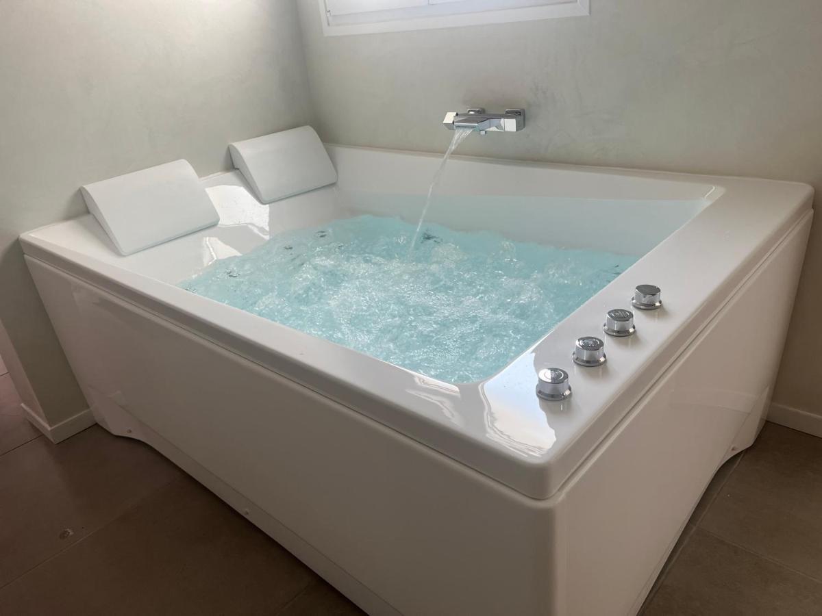 Spa Jungle Le Mesnil-Saint-Denis Εξωτερικό φωτογραφία